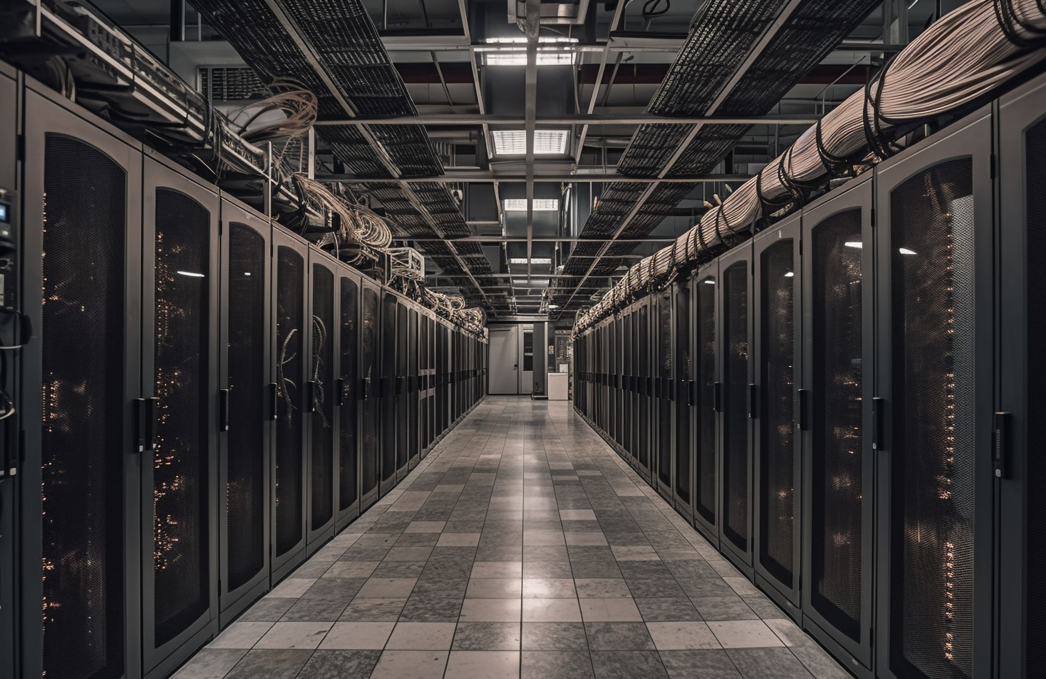 Cloud & Virtualization Support Hero